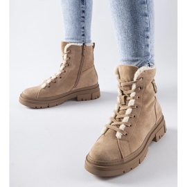 D/CEO Botins com isolamento bege feitos de camurça ecológica Pompei 1