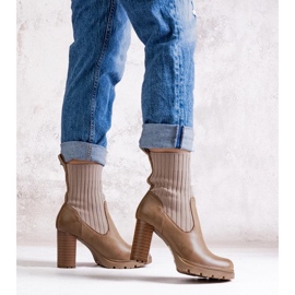 D/CEO Botins bege escuro feitos de couro ecológico Asera 1