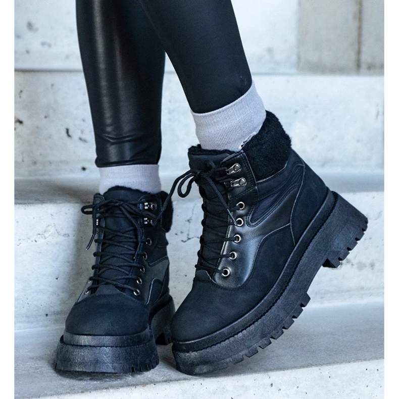 D/CEO Tênis preto com sola grossa e melhor pelo 2