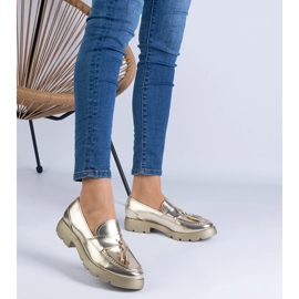 Sapatos clássicos metálicos dourados com franjas 1 Sapatos clássicos metálicos dourados com franjas 1