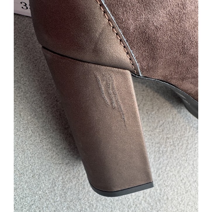 Bombas de salto alto em camurça Laura Messi 2702 Marrom castanho 2