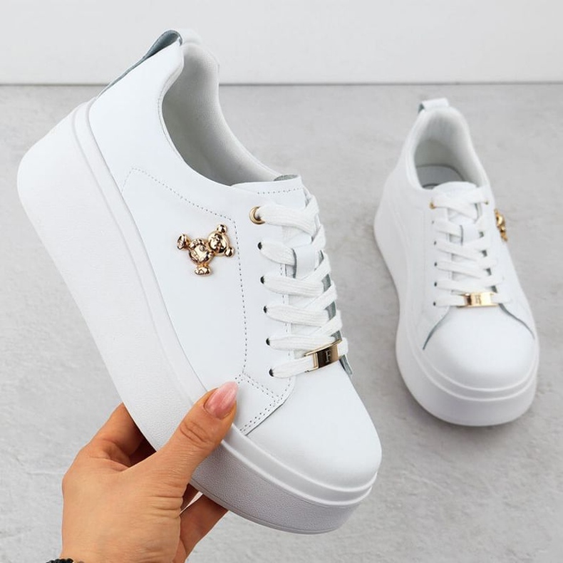 Sapatos na plataforma Filippo Paw593 com um ursinho de pelúcia branco 1