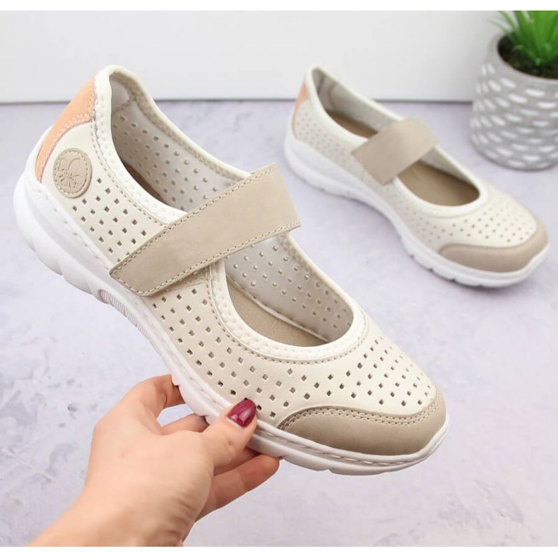 Sapatos confortáveis com aberturas Rieker W RKR575A, bege 2 Sapatos confortáveis com aberturas Rieker W RKR575A, bege 2