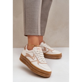 Sneakes femininos na plataforma bege 2