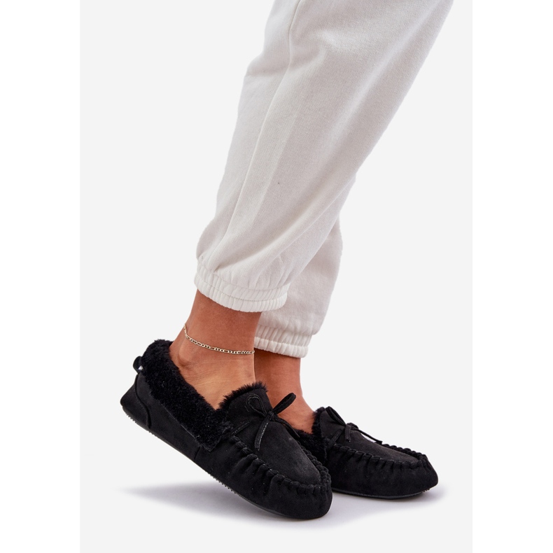 Mocas femininas com pêlo preto 1 Mocas femininas com pêlo preto 1