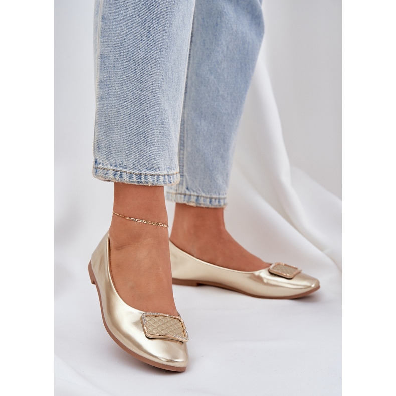 Bailarinas de couro ECO com uma decoração de ouro dourado 2