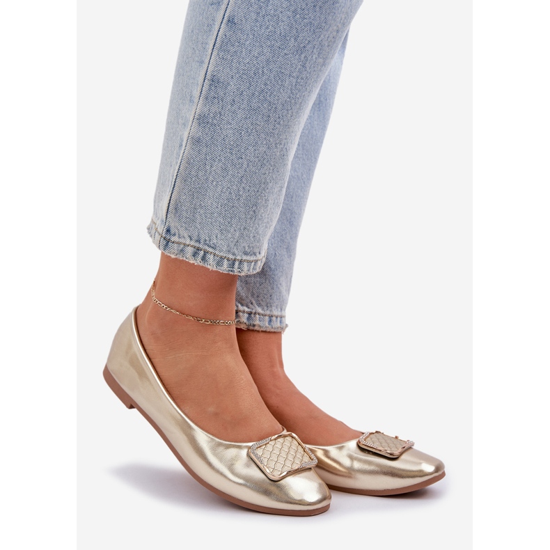Bailarinas de couro ECO com uma decoração de ouro dourado 1