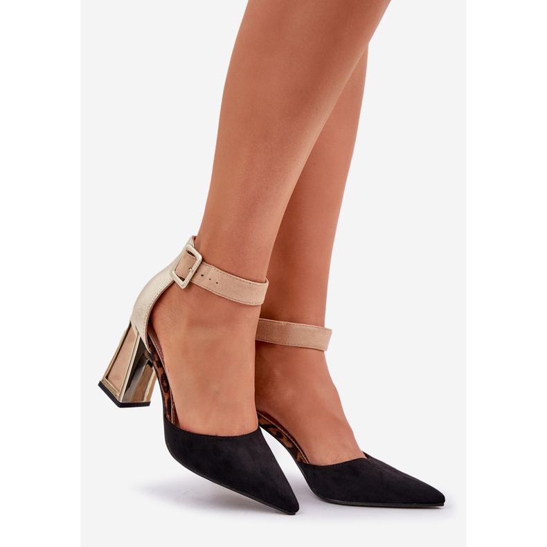 Sandálias no pilar com dedos pontiagudos pretos 1 Sandálias no pilar com dedos pontiagudos pretos 1