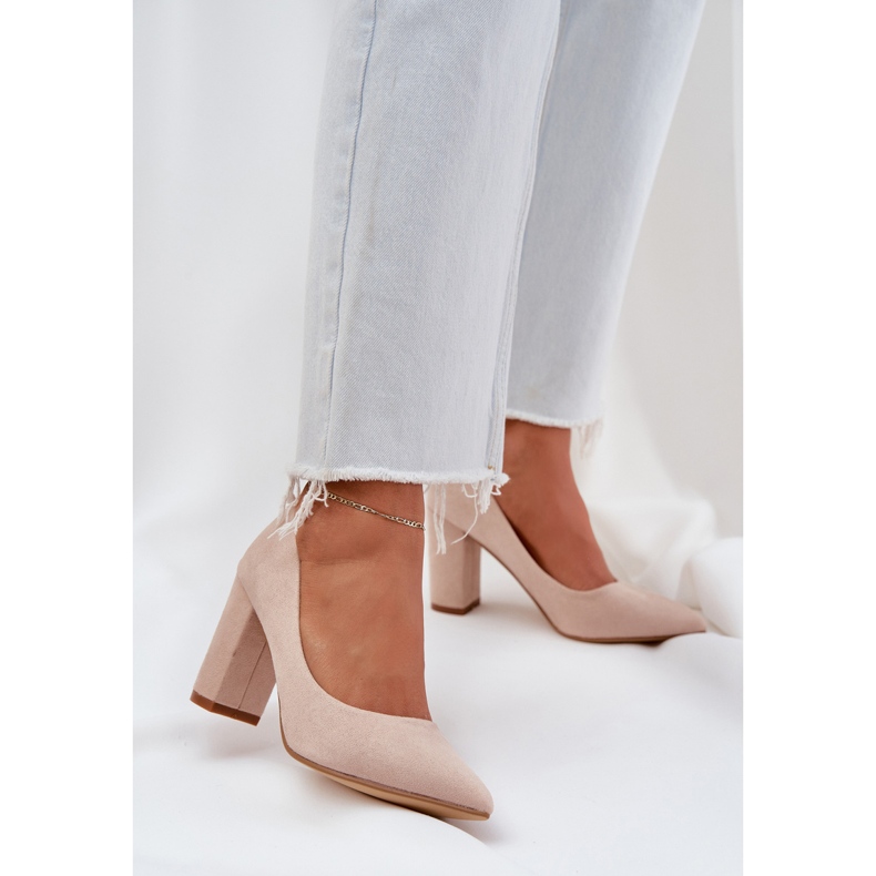 Bombas femininas no pilar Eco -Suede bege 2