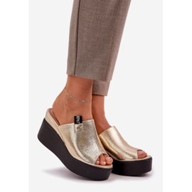 Flippers na plataforma e na cunha Eco Leather Gold dourado 1