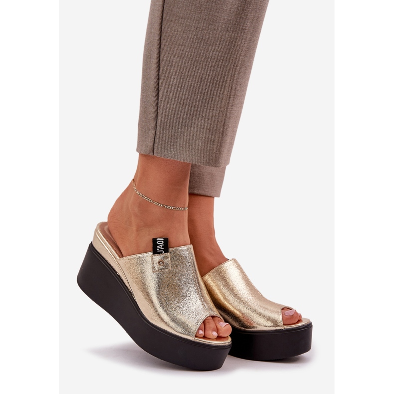 Flippers na plataforma e na cunha Eco Leather Gold dourado 1