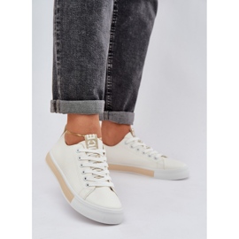 Tênis dourados clássicos 2