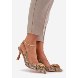 Saltos altos trançados com salto marrom 1