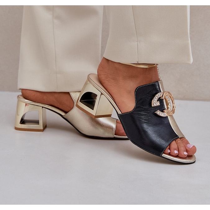 Saltos de couro elegantes Laura Messi 2875 preto e dourado 2