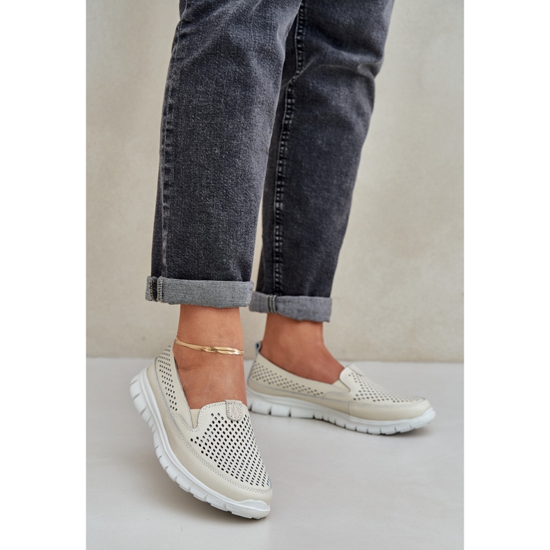 Sopromeros femininos de couro claro de couro na plataforma bege 2