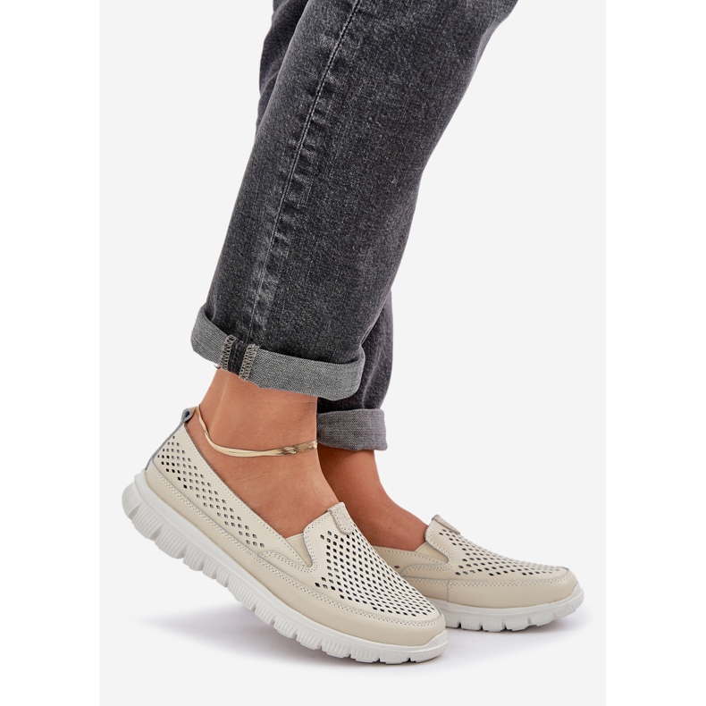 Sopromeros femininos de couro claro de couro na plataforma bege 1