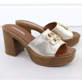 Flipers femininos no post e plataforma Złote M. Daszyński MR24146-3 dourado 2 Flipers femininos no post e plataforma Złote M. Daszyński MR24146-3 dourado 2