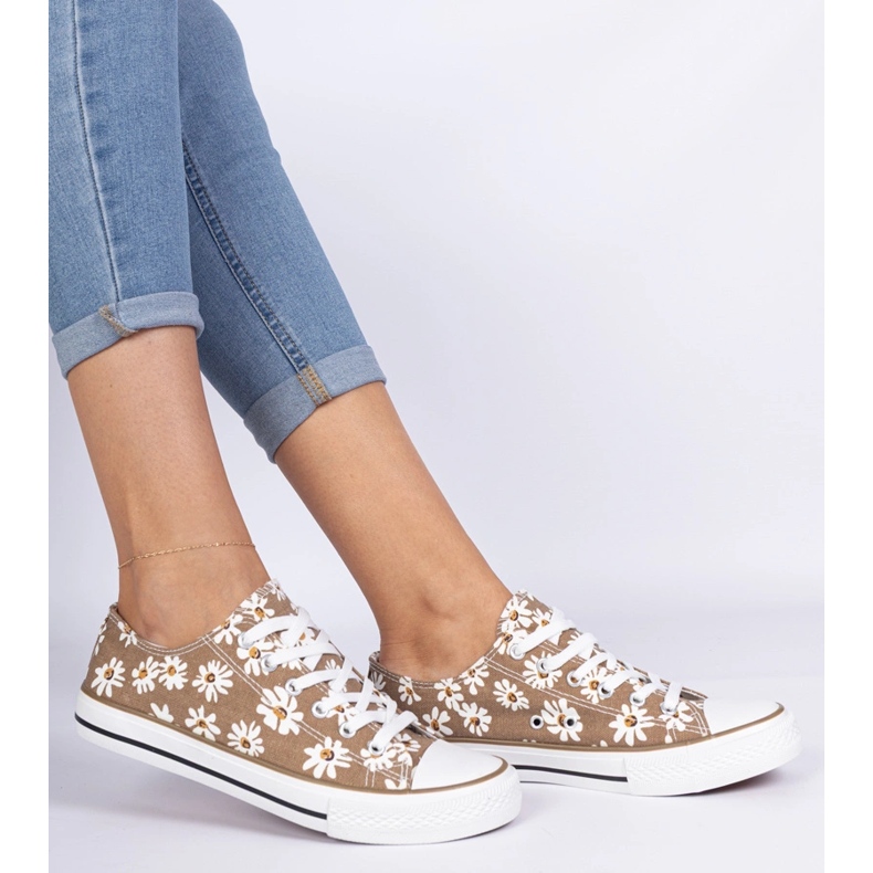 Tecidos femininos marrons com flores marrom 1