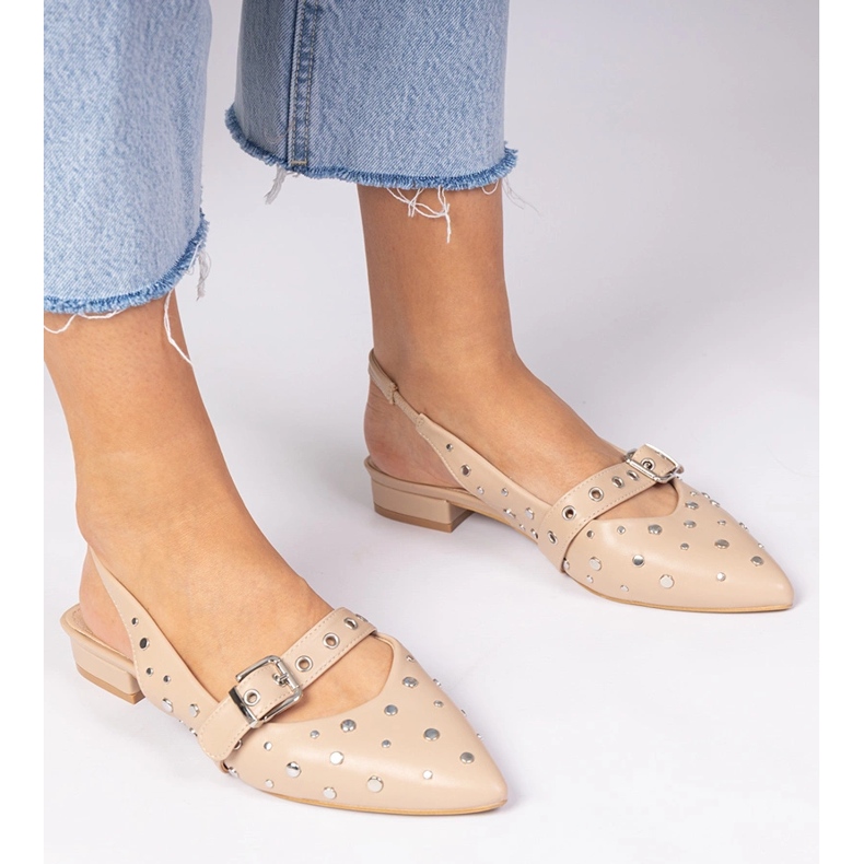 Saltos planos femininos bege com salto aberto e strass 2