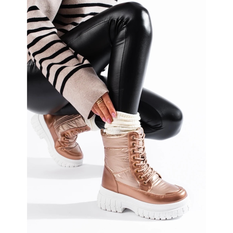 Botas femininas de neve douradas com atacadores dourado 2