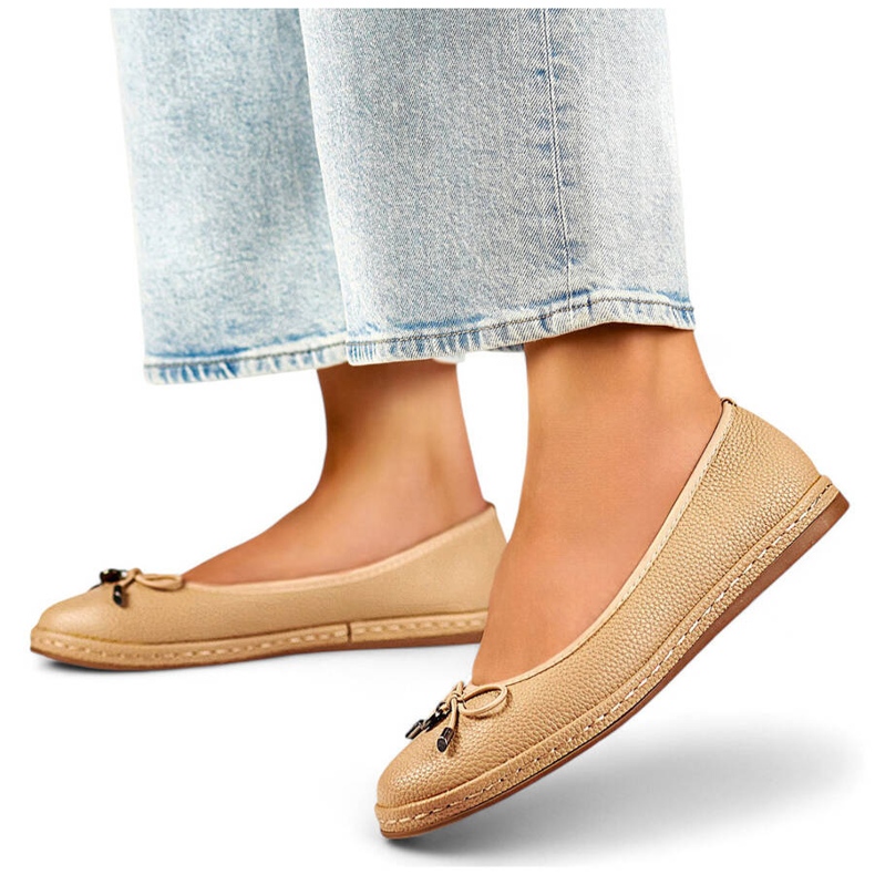 Sapatilhas femininas confortáveis ​​bege com laço GD-XR392A-BE 1