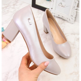 Sapatos femininos de pérolas prateadas com salto alto decorativo de Sergio Leone prata 2