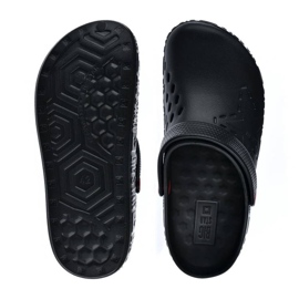 Chinelos kroks pretos de homem Big Star II175001 1