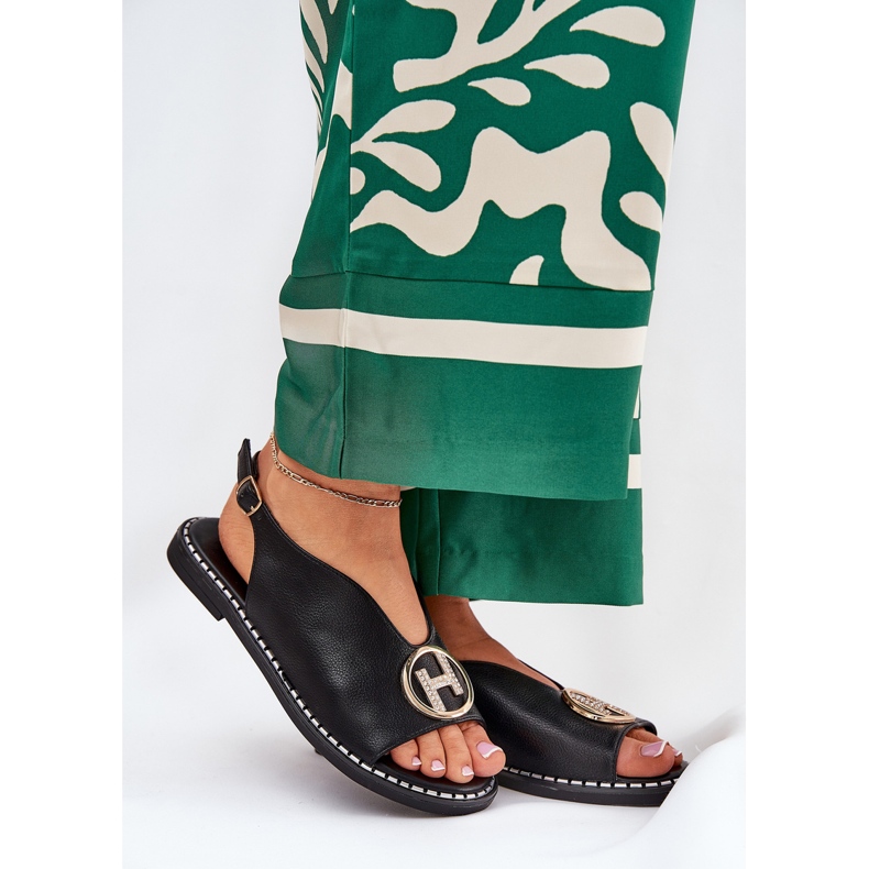 Sandálias planas elegantes com uma decoração negra preto 2 Sandálias planas elegantes com uma decoração negra preto 2