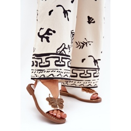 Jezzi Sandálias femininas de grama plana com uma decoração branca branco 2