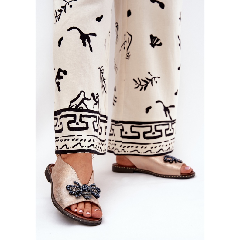 Jezzi Sandálias femininas brilhantes com decoração de ouro rosa plano 2