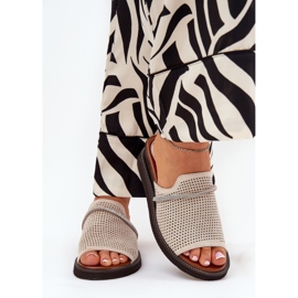 Jezzi Fuas femininas com uma alça bege decorativa 2 Jezzi Fuas femininas com uma alça bege decorativa 2