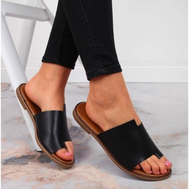 Chinelos pretos de mulher Jezzi 1