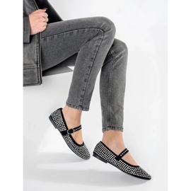Sapatilhas femininas negras com tachas preto 1