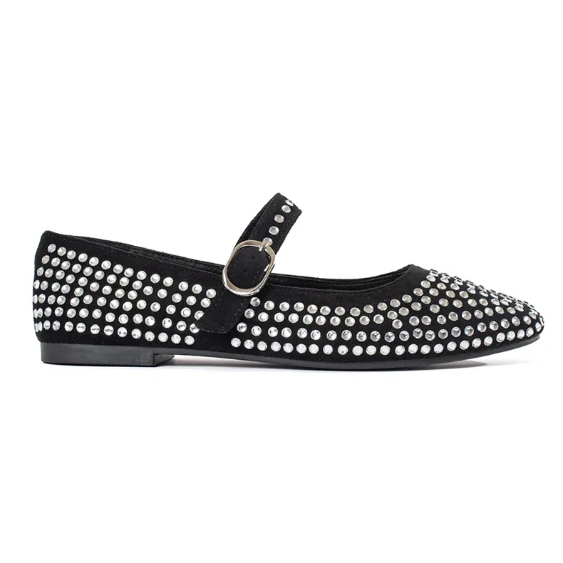 Sapatilhas femininas negras com tachas preto 2 Sapatilhas femininas negras com tachas preto 2