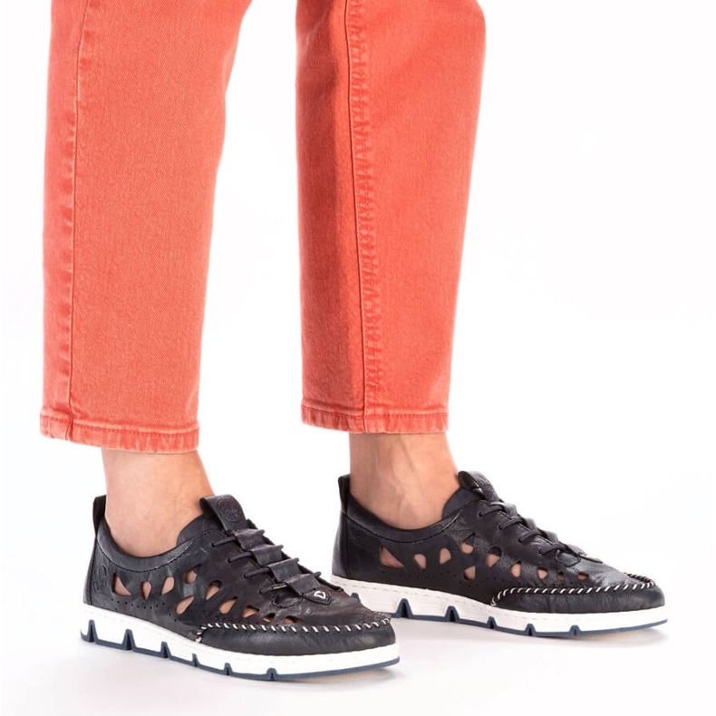 Sapatos femininos de couro com aberturas, azul marinho Rieker 49956-14 1