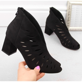 Botas femininas de camurça perfurada com biqueira aberta, pretas Potocki LE20318 preto 1