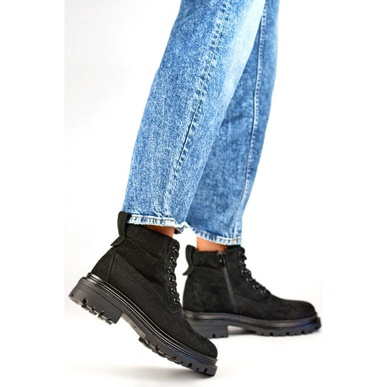 Botins femininos em camurça com isolamento preto A5201B 2 Botins femininos em camurça com isolamento preto A5201B 2