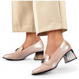 Sapatos femininos elegantes de couro envernizado com salto alto, bege GD-FL479-D.BE 1 Sapatos femininos elegantes de couro envernizado com salto alto, bege GD-FL479-D.BE 1