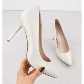 Bombas creme pérola Sergio Leone 1878 branco 1