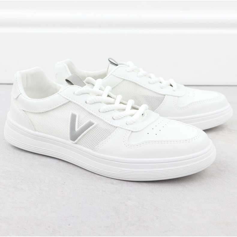 Sapatos esportivos femininos com uma malha branca Vinceza 13627 branco 2