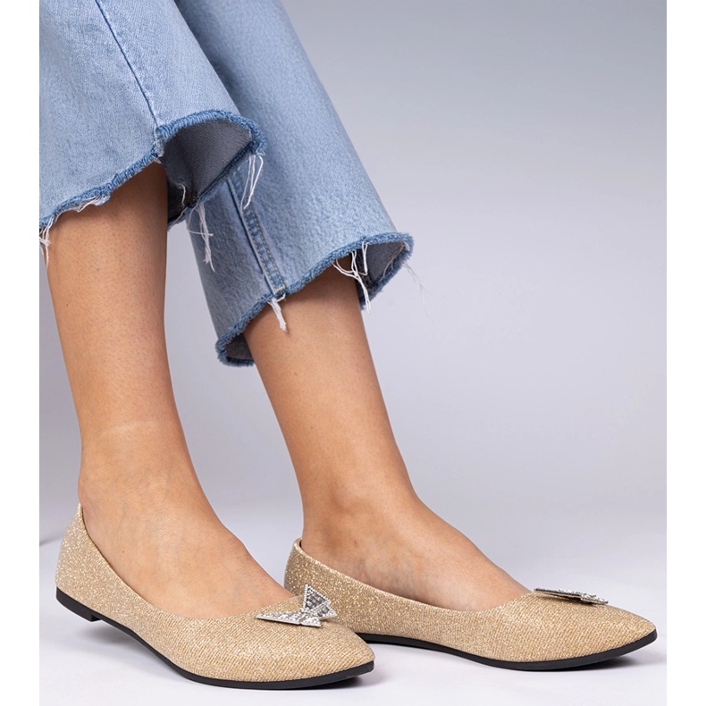 Ballerinas de glitter feminino dourado com uma borboleta 2