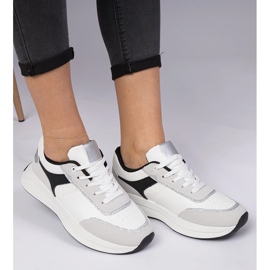 Tênis feminino branco com glitter 1