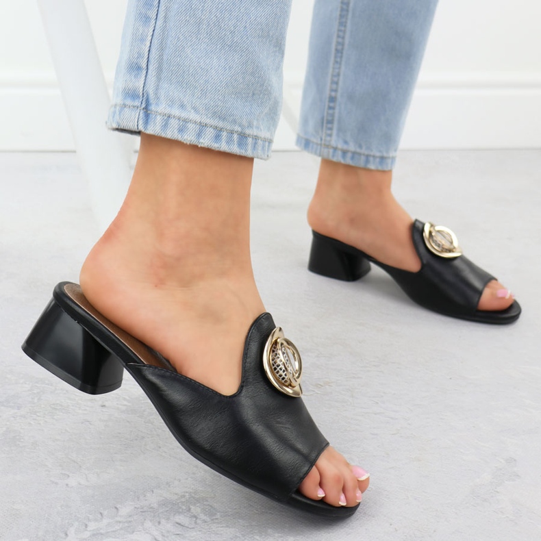 Flippers no pilar preto com decoração jezzi 214 2