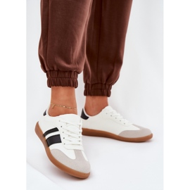 Tênis femininos baixos com eco de couro branco 2