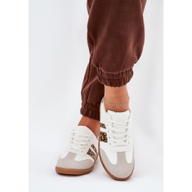 Tênis femininos baixos com estampa de leopardo branco de couro ecológico 2