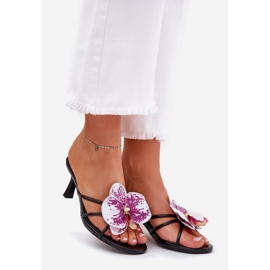 Chinelos femininos em um alfinete com uma flor artificial preta preto 1