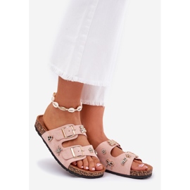 Chinelos femininos em uma sola de cortiça com grampos e alfinetes de rosa claro 1