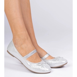 Silver Women's Ballerinas com um arco em uma faixa elástica prata 1