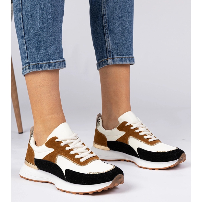 Tênis brancos e brancos femininos com glitter 1