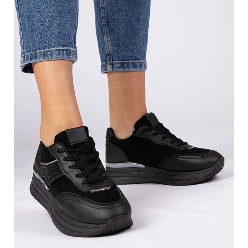Tênis de mulheres negras na plataforma com zircões preto 1 Tênis de mulheres negras na plataforma com zircões preto 1